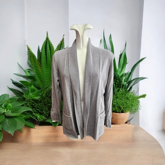 Olsen cardigan, grey, soft, size small - Picture 1 of 9